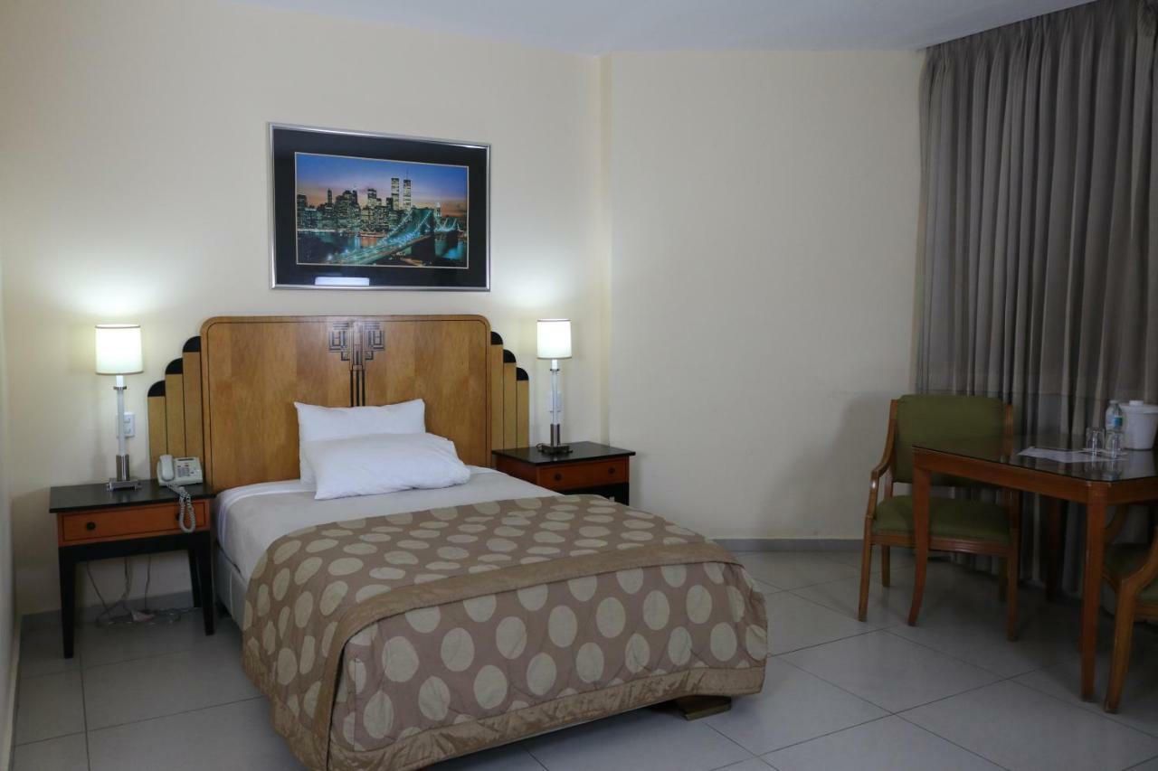 รามาดา ซานโต โดมิงโก ปริ้นเซส โฮเต็ล Hotel ซานโตโดมิงโก ภายนอก รูปภาพ